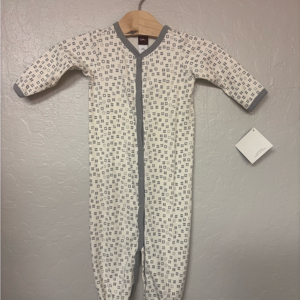 $20 ADD ON tea collection romper with gray print 3-6M Zara Hanna Andersson